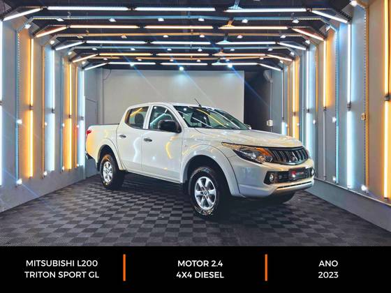 MITSUBISHI L200 TRITON 2.4 16V TURBO DIESEL GL CD 4X4 MANUAL MITSUBISHI L200 TRITON 2.4 16V TURBO DIESEL GL CD 4X4 MANUAL